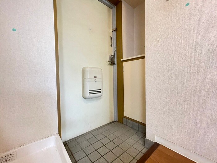 物件内観写真19　(玄関)