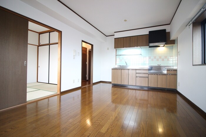 物件内観写真4　(居室)