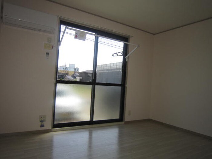 物件内観写真6　(居室)