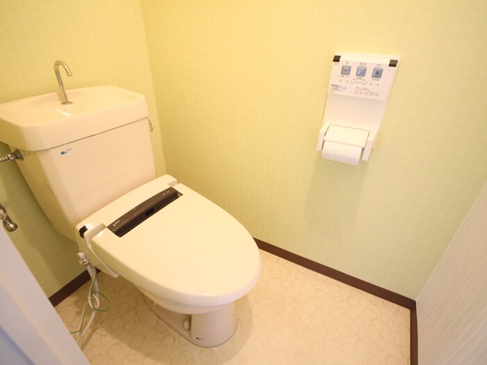 物件内観写真14　(トイレ)