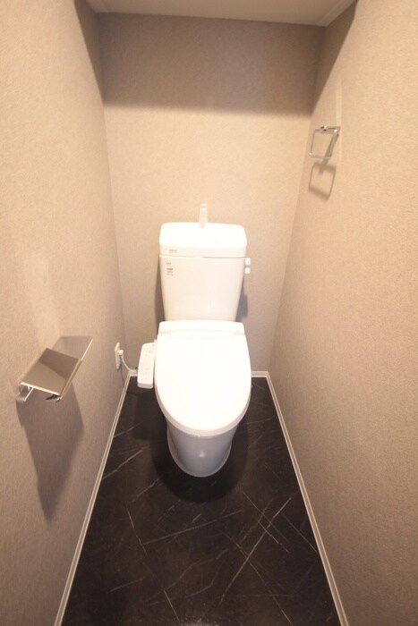 物件内観写真8　(トイレ)