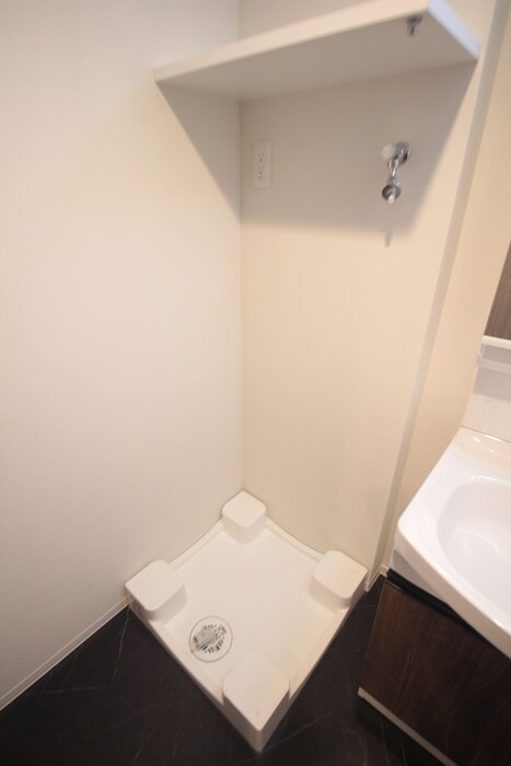 物件内観写真9　(洗濯機置場)