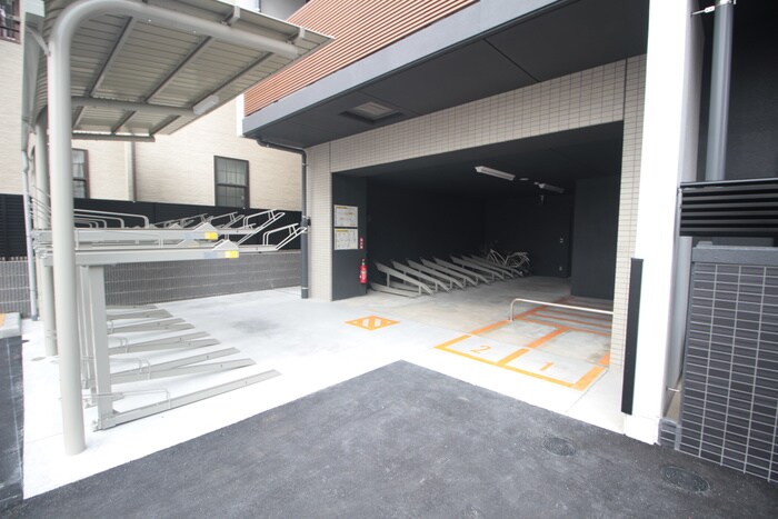 物件外観写真5　(駐輪場)