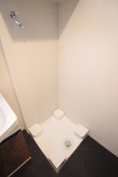 物件内観写真10　(洗濯機置場)