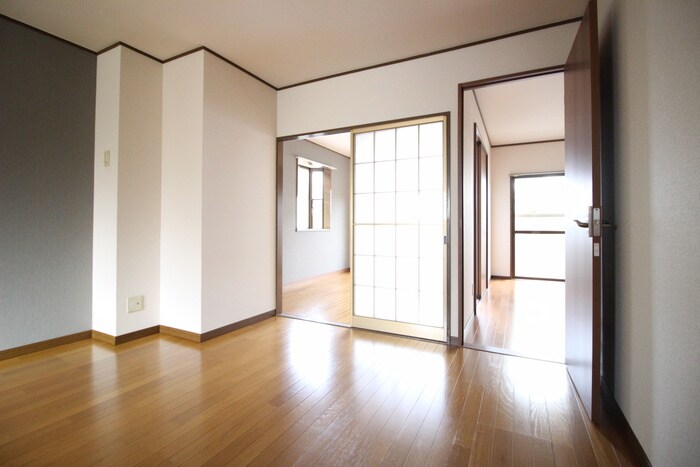 物件内観写真9　(居室)