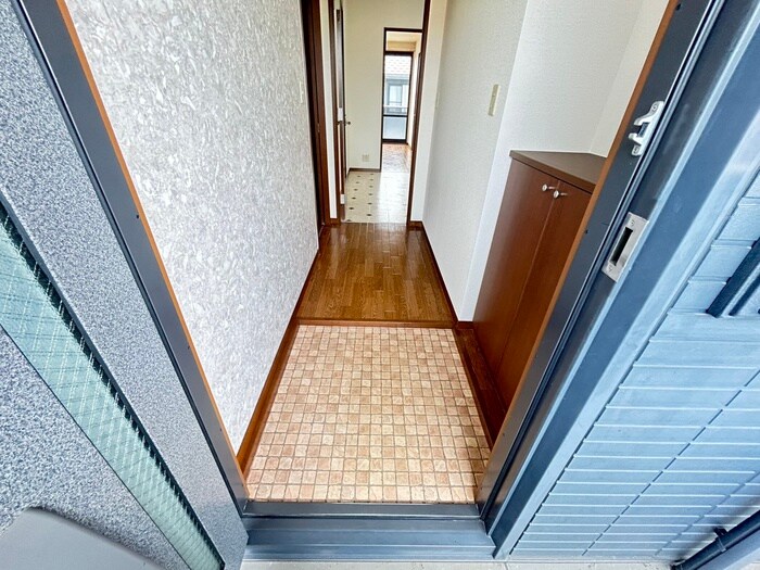 物件内観写真14　(玄関)