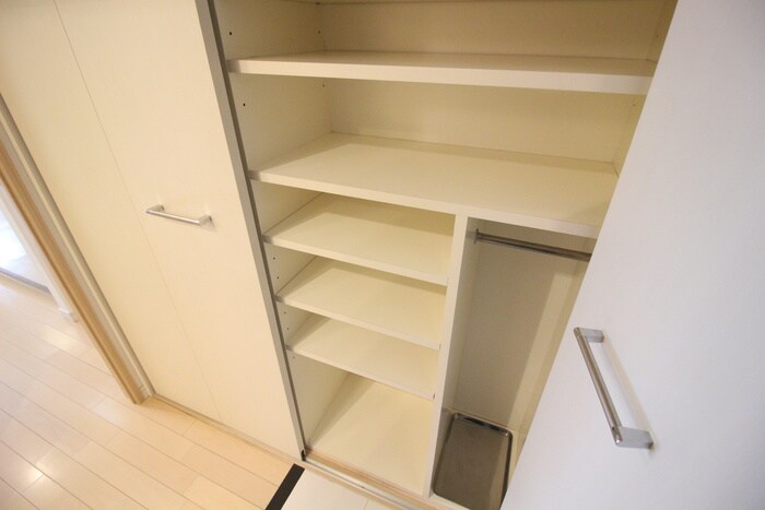 物件内観写真9　(靴箱)