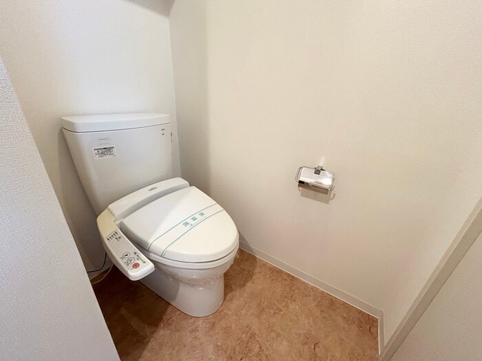 物件内観写真11　(トイレ)