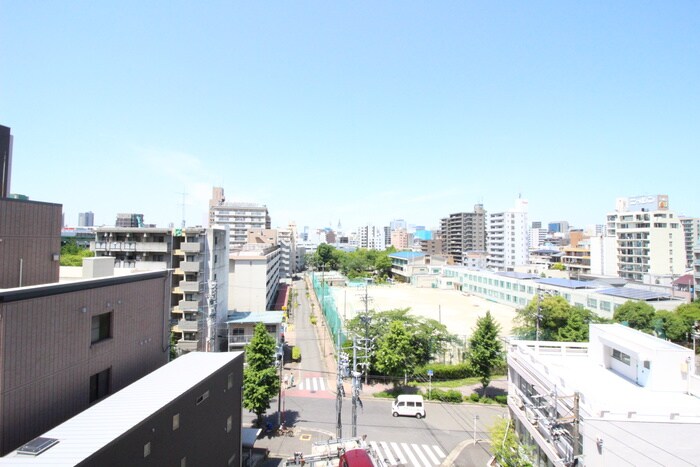 物件内観写真11　(室内からの展望)