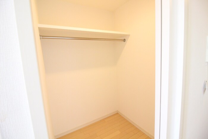 物件内観写真13　(収納)
