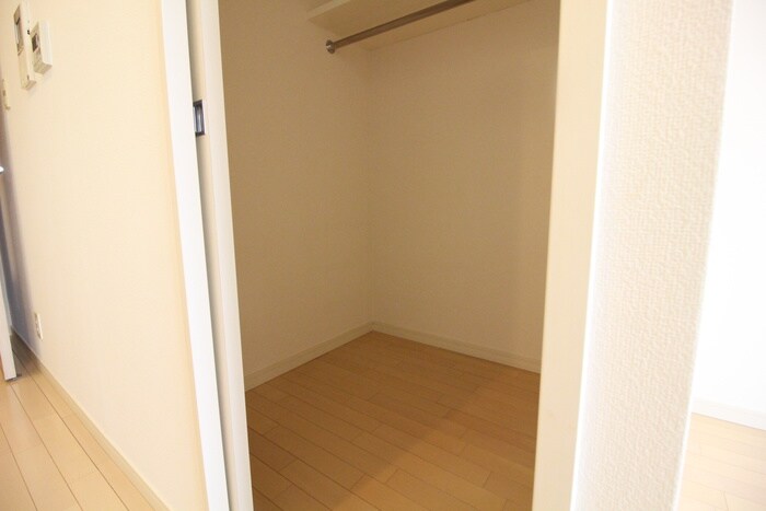 物件内観写真15　(収納)