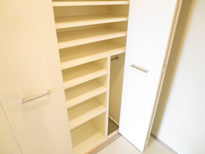 物件内観写真16　(靴箱)