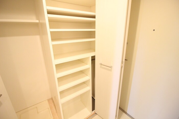 物件内観写真18　(靴箱)