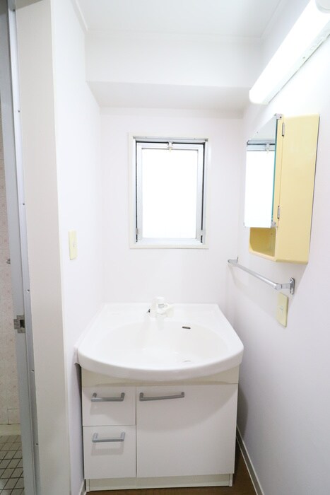 物件内観写真12　(洗面)