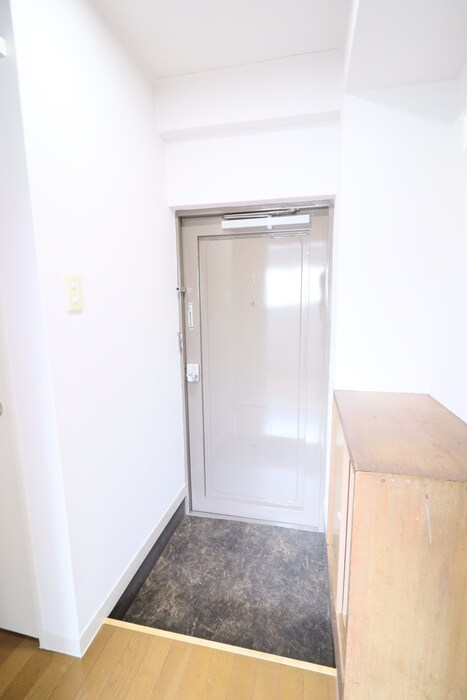 物件内観写真15　(玄関)