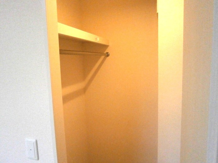物件内観写真6　(収納)