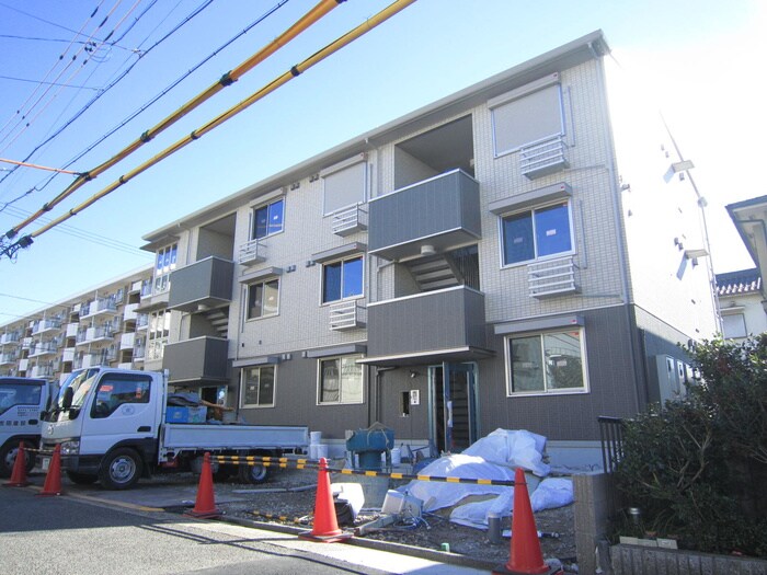 物件外観写真3　(駐車場)