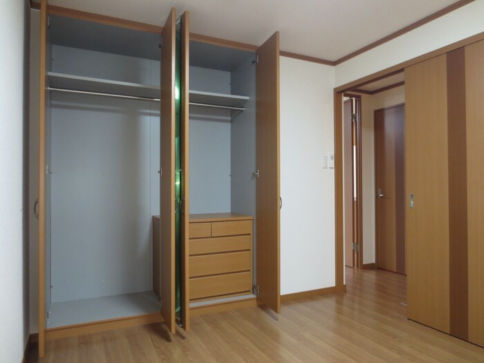 物件内観写真12　(収納)