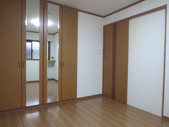 物件内観写真13　(居室)
