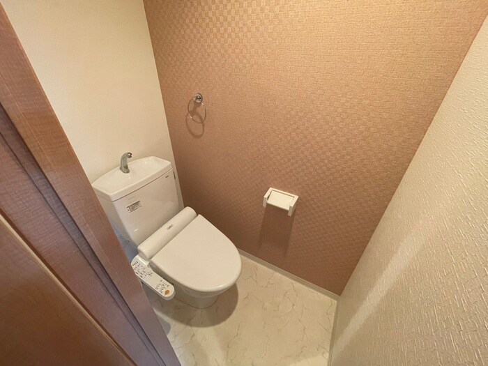 物件内観写真13　(トイレ)