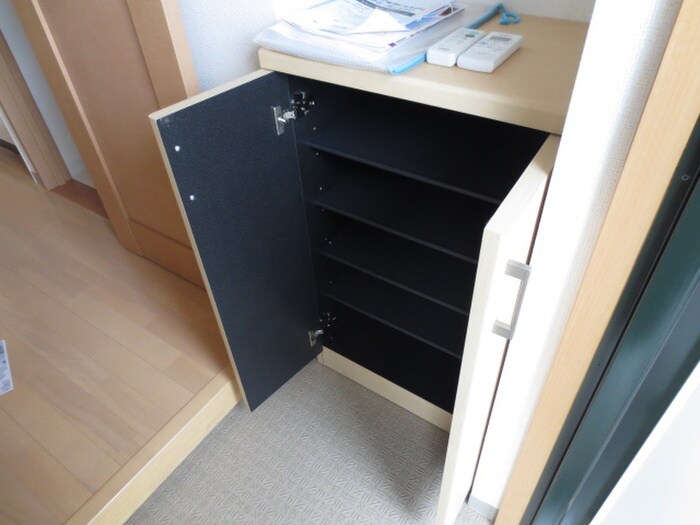 物件内観写真15　(靴箱)