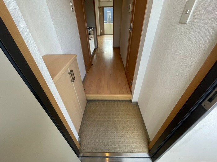 物件内観写真17　(玄関)