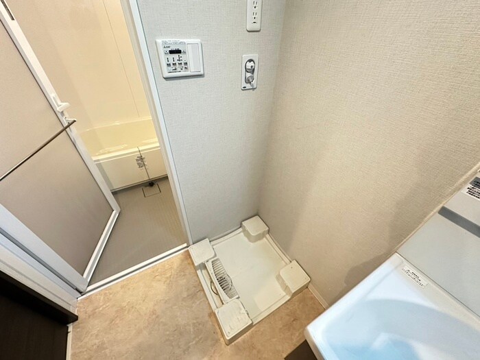 物件内観写真22　(洗濯機置場)