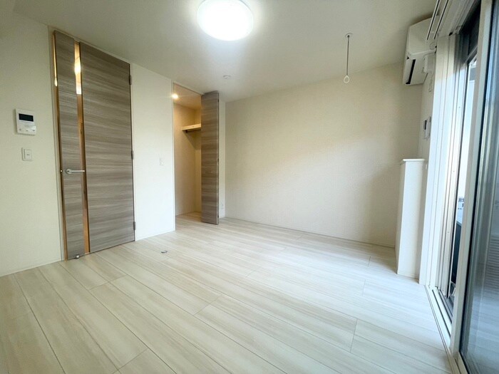 物件内観写真8　(居室)