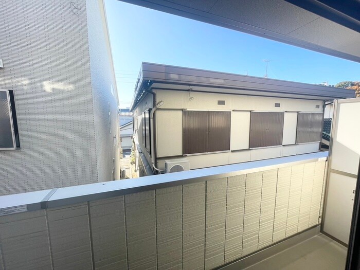 物件内観写真12　(室内からの展望)