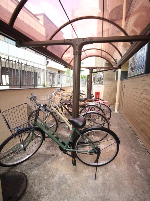 物件外観写真6　(駐輪場)