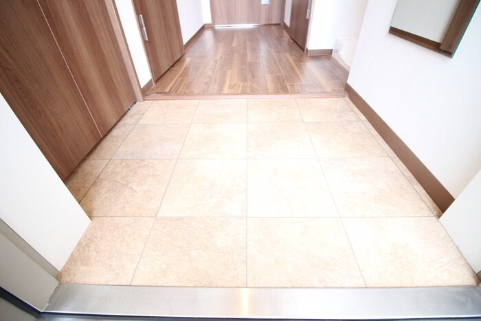 物件内観写真22　(玄関)