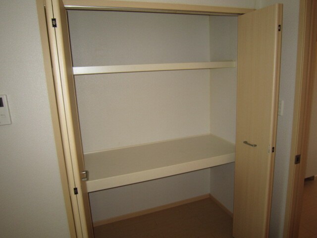 物件内観写真7　(収納)