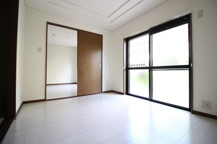 物件内観写真17　(居室)