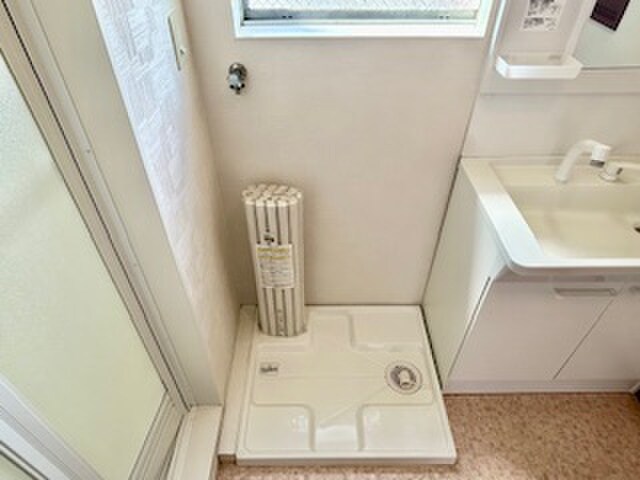 物件内観写真18　(洗濯機置場)