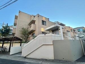 パークノヴァ照が丘外観写真