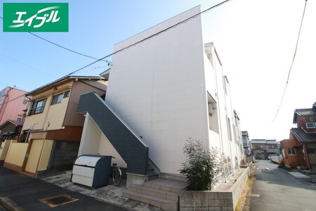 Ｍ´ｓ　ｔｏｍｏｒｒｏｗ外観写真