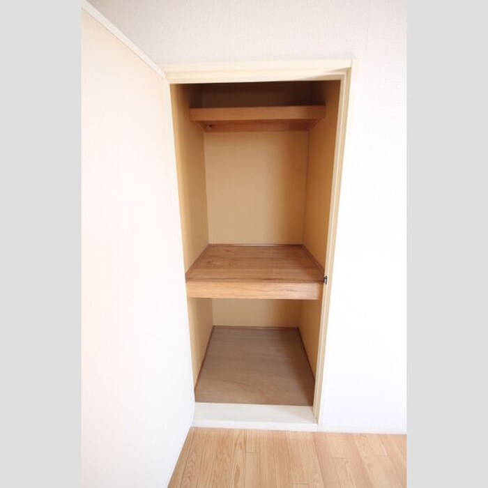 物件内観写真10　(収納)