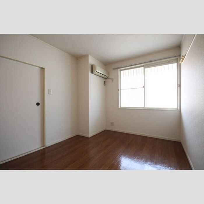 物件内観写真11　(居室)