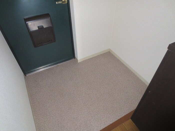 物件内観写真7　(玄関)