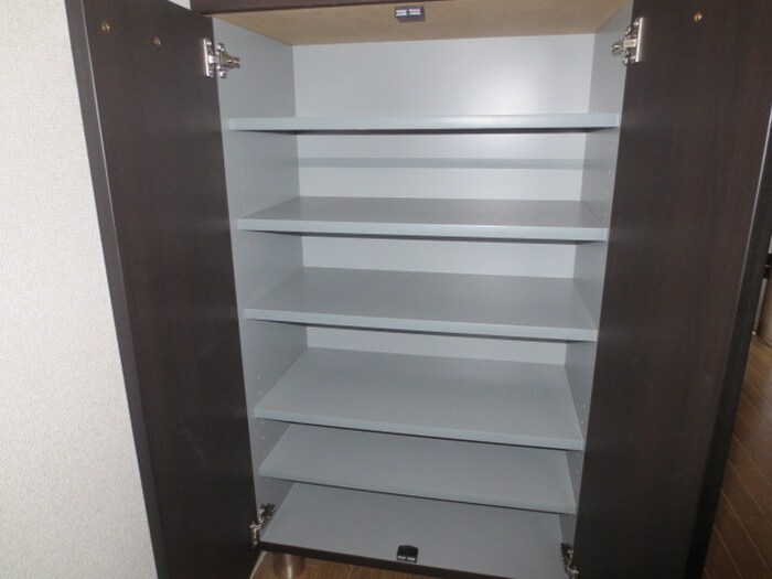 物件内観写真8　(靴箱)