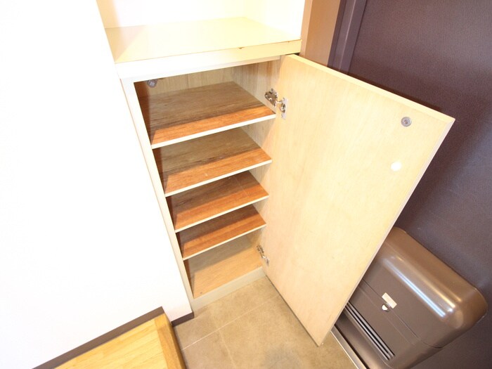 物件内観写真13　(靴箱)