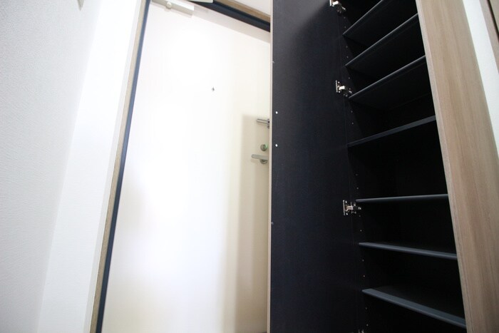 物件内観写真8　(靴箱)