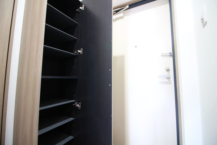 物件内観写真9　(靴箱)