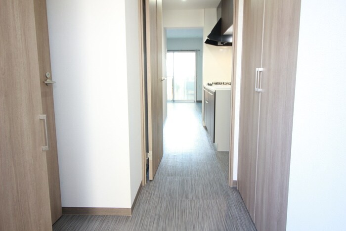 物件内観写真16　(廊下)