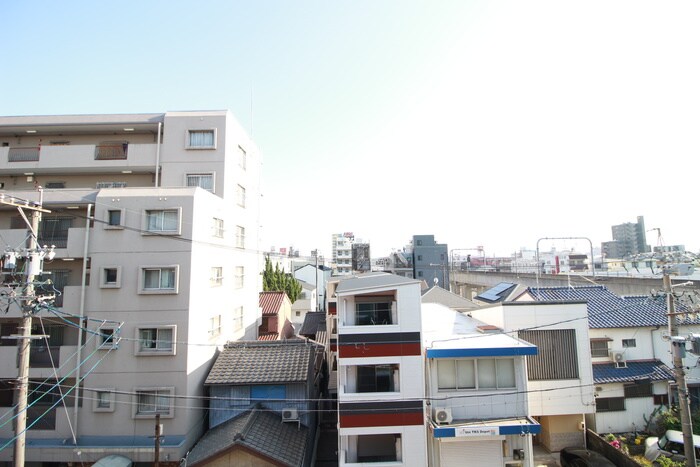 物件内観写真20　(室内からの展望)