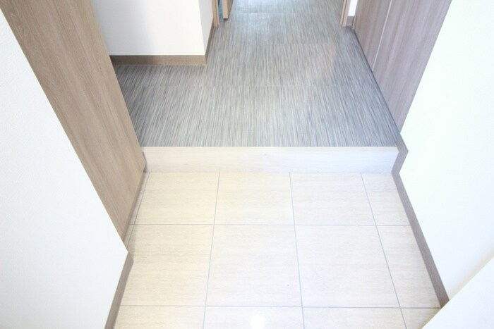 物件内観写真21　(玄関)