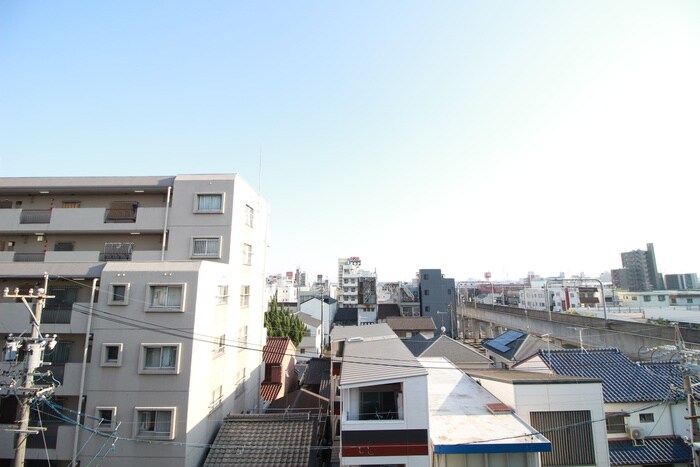 物件内観写真21　(室内からの展望)