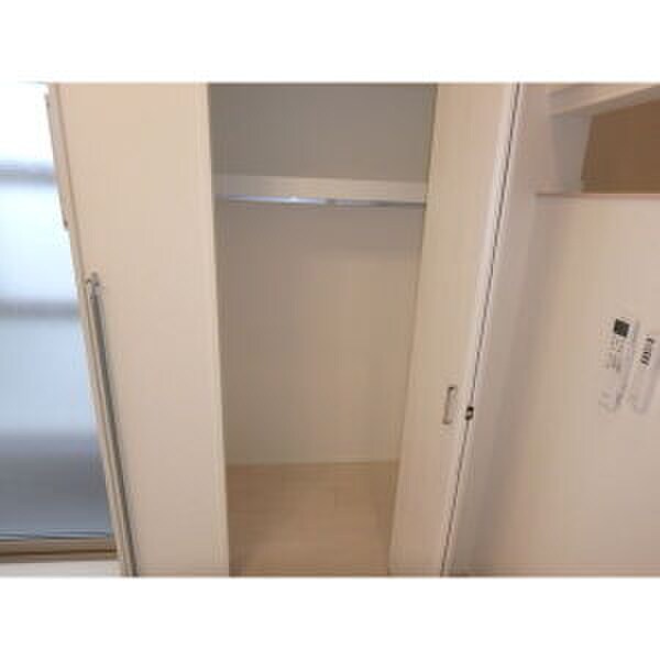 物件内観写真13　(収納)