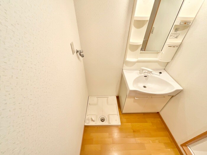 物件内観写真19　(洗濯機置場)