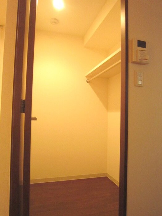 物件内観写真13　(収納)